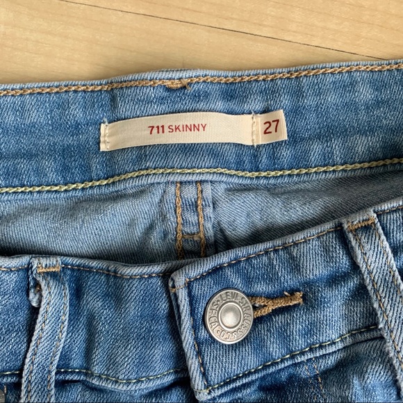 Levi’s 711 Skinny Jeans - Picture 3 of 6
